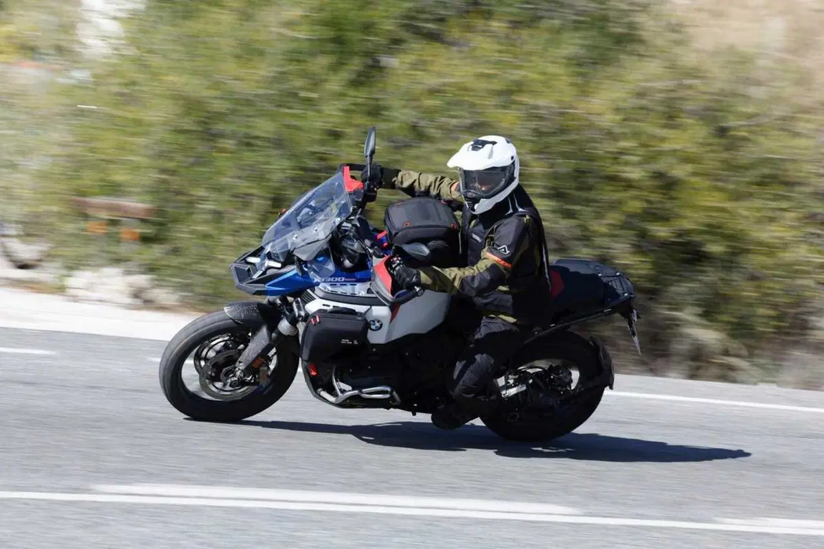 BMW R 1300 GS Adventure, il nostro TEST: la globe-trotter definitiva? [VIDEO e GALLERY] (14)