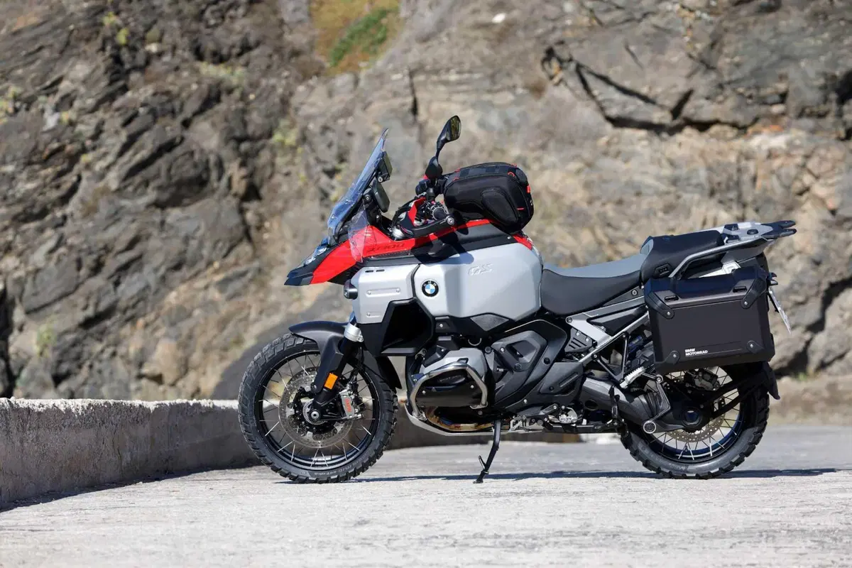 BMW R 1300 GS Adventure, il nostro TEST: la globe-trotter definitiva? [VIDEO e GALLERY]