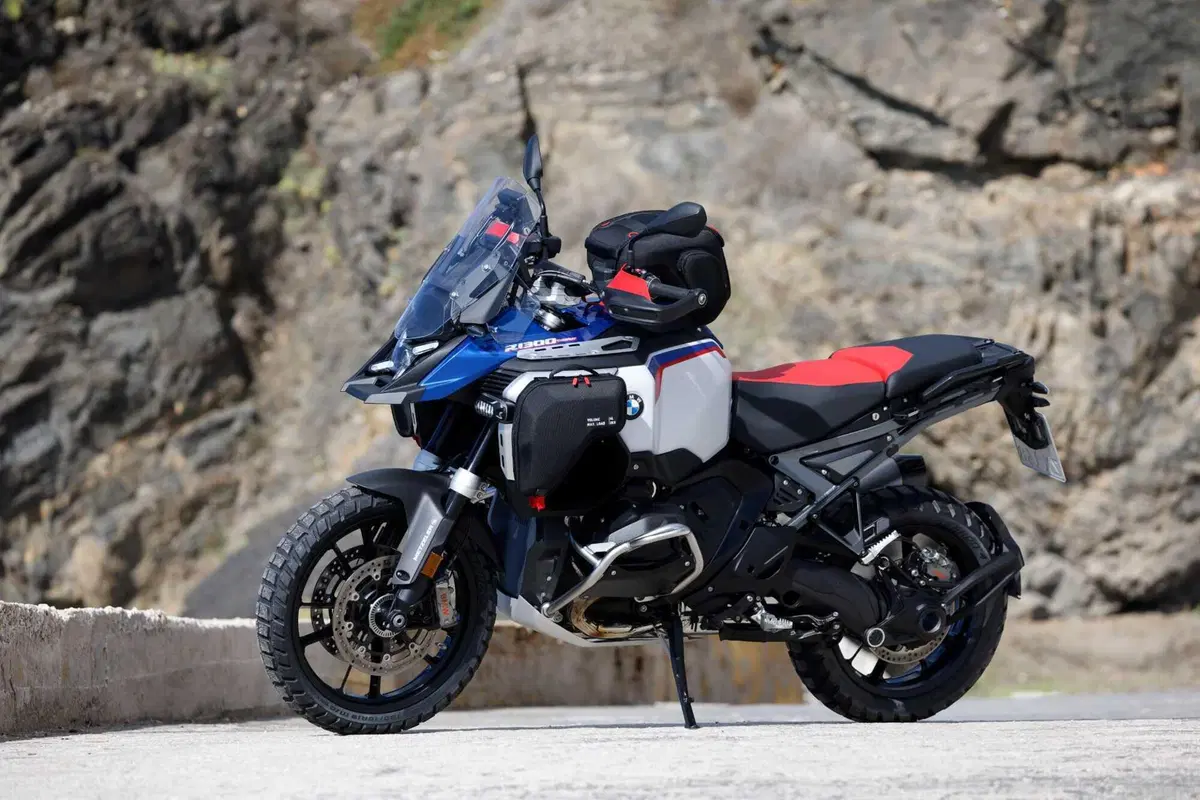 BMW R 1300 GS Adventure, il nostro TEST: la globe-trotter definitiva? [VIDEO e GALLERY] (2)