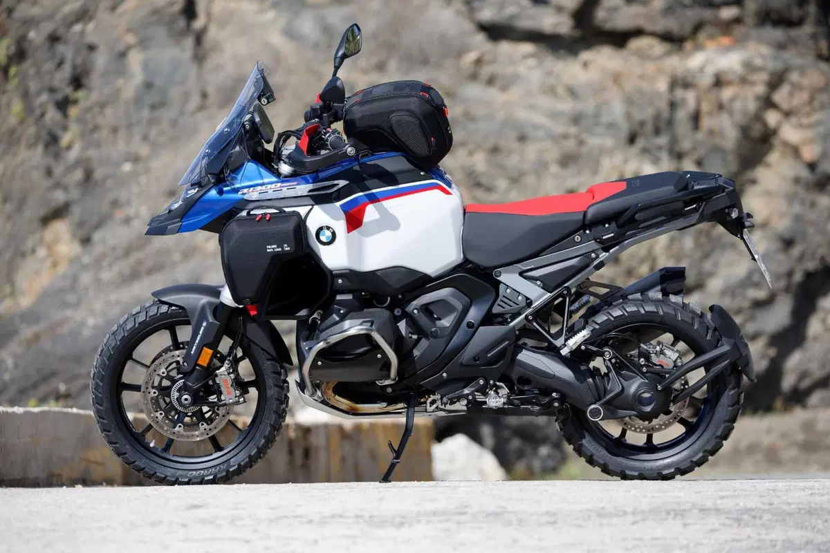 BMW R 1300 GS Adventure, il nostro TEST: la globe-trotter definitiva? [VIDEO e GALLERY] (4)