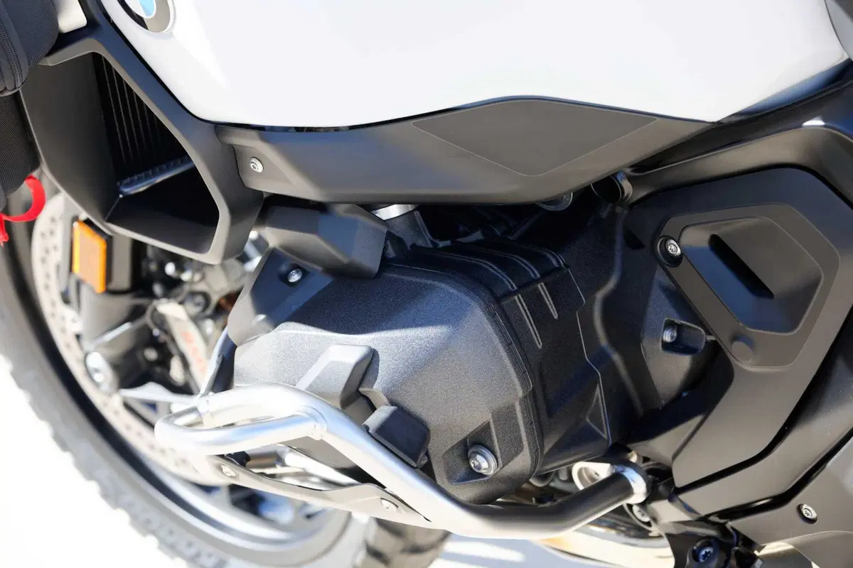 BMW R 1300 GS Adventure, il nostro TEST: la globe-trotter definitiva? [VIDEO e GALLERY] (15)