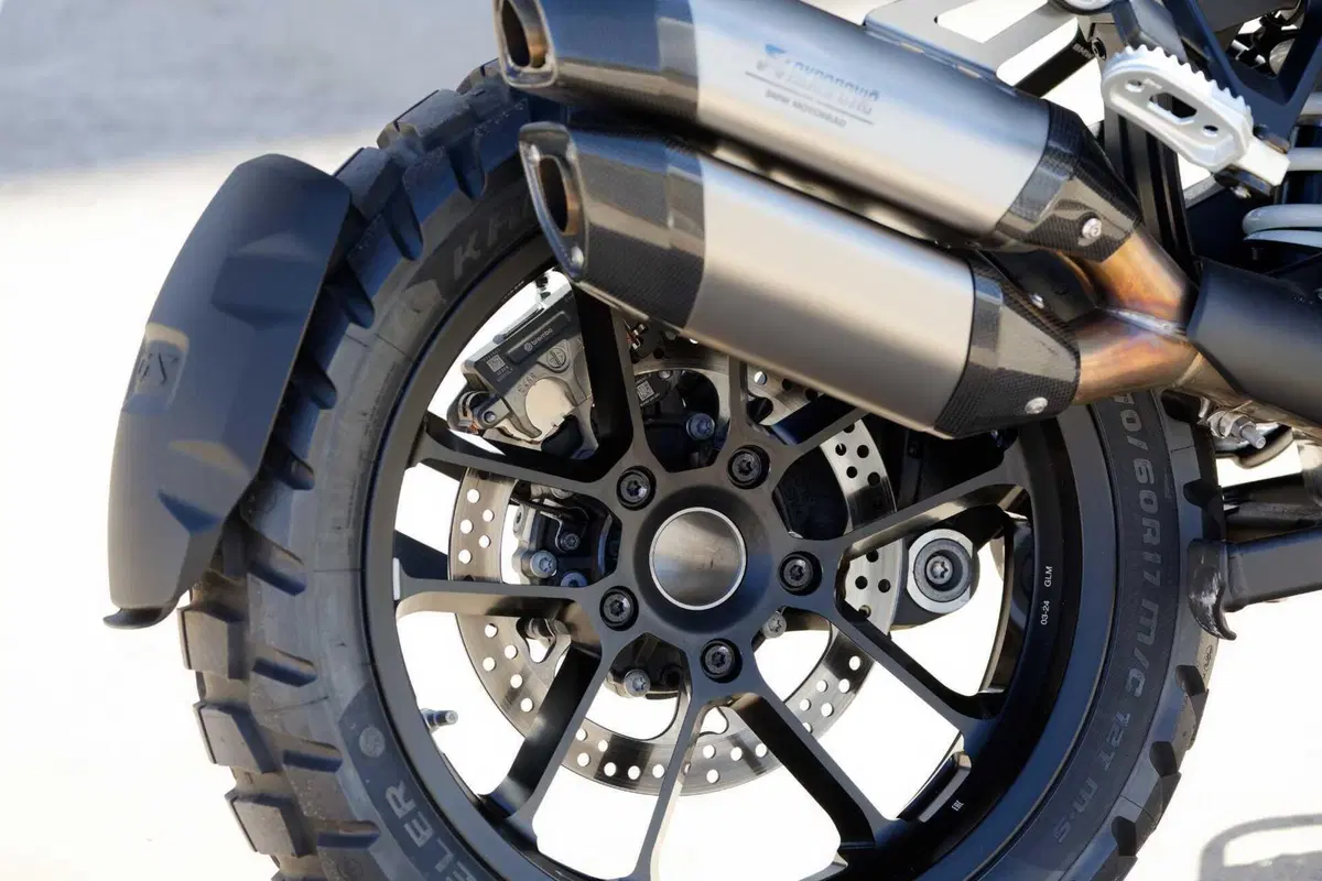 BMW R 1300 GS Adventure, il nostro TEST: la globe-trotter definitiva? [VIDEO e GALLERY] (17)