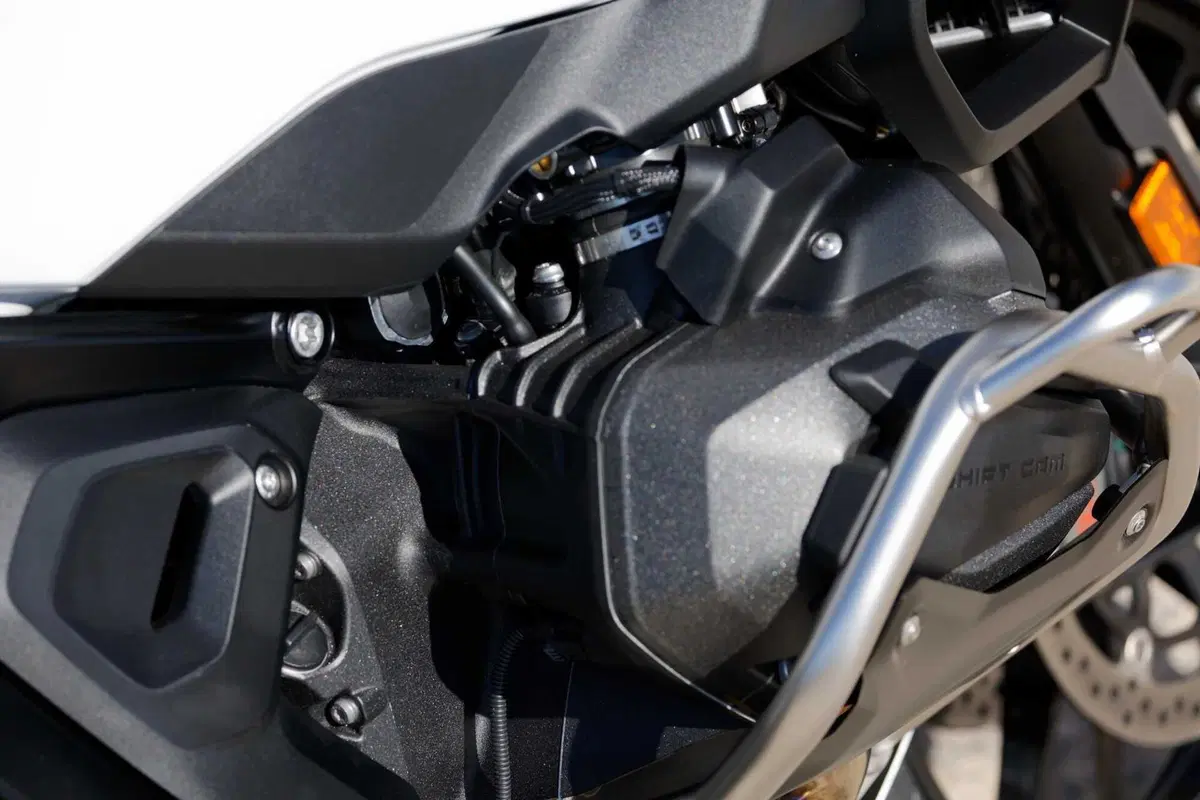 BMW R 1300 GS Adventure, il nostro TEST: la globe-trotter definitiva? [VIDEO e GALLERY] (32)