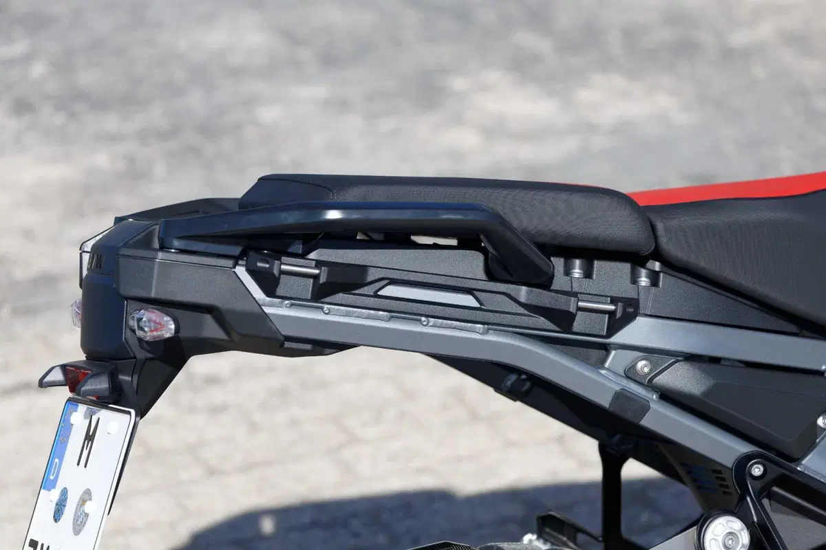 BMW R 1300 GS Adventure, il nostro TEST: la globe-trotter definitiva? [VIDEO e GALLERY] (34)