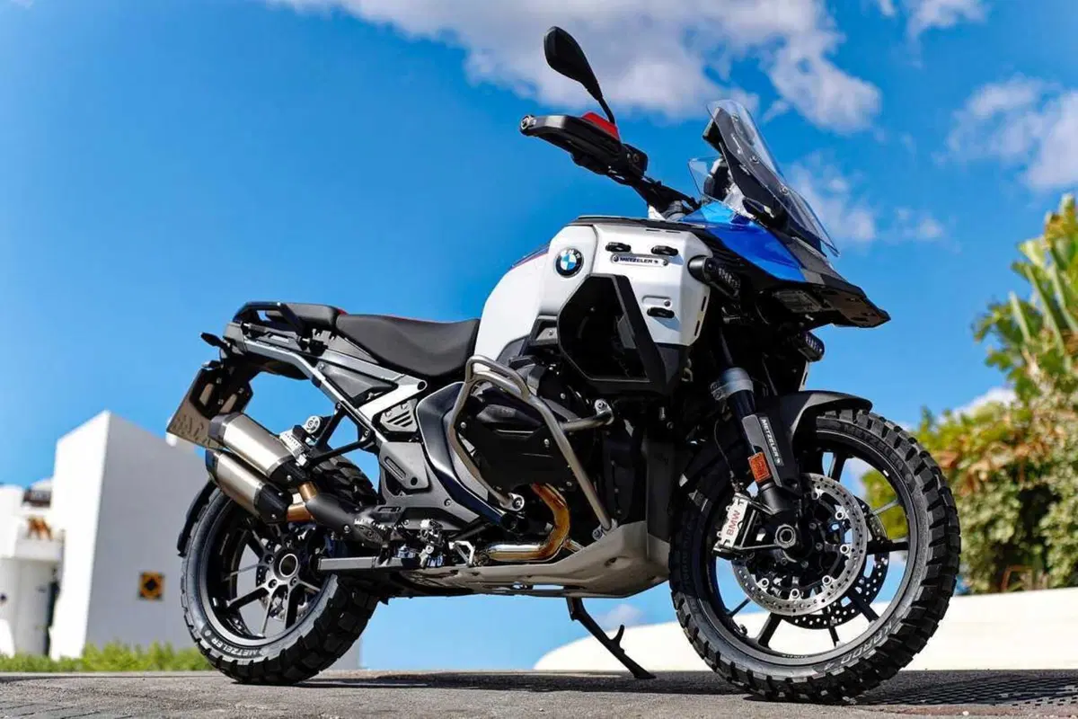 BMW R 1300 GS Adventure, il nostro TEST: la globe-trotter definitiva? [VIDEO e GALLERY] (2)
