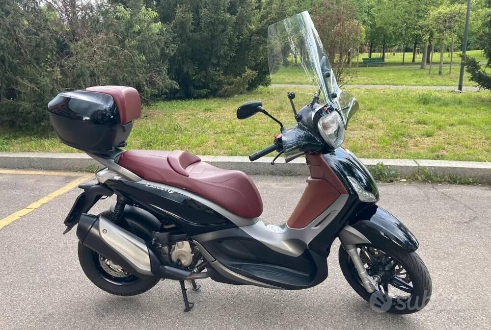 Piaggio Beverly 350 SportTouring ie (2011 - 15)