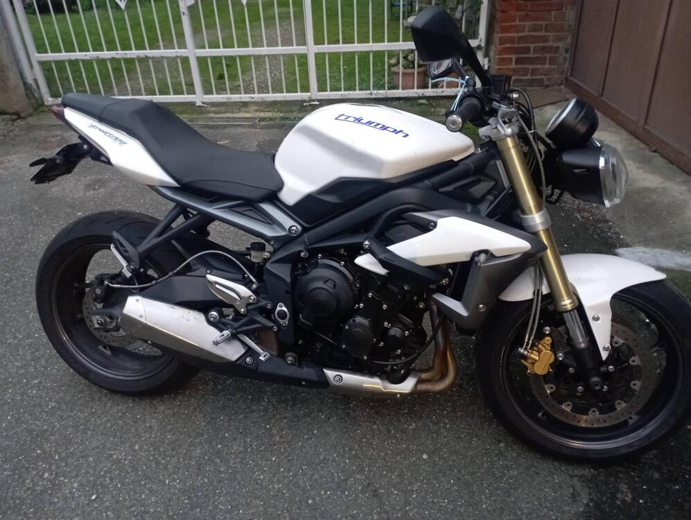 Triumph Street Triple (2013) (4)