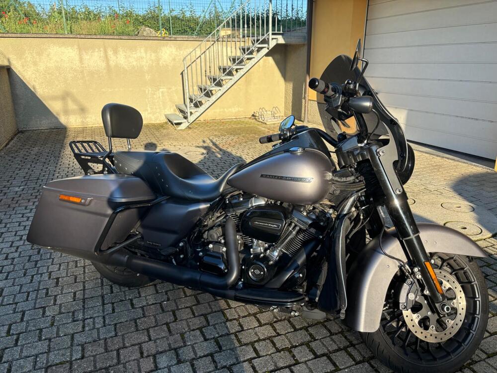 Harley-Davidson 107 Road King Special (2017 - 18) - FLHRXS (2)