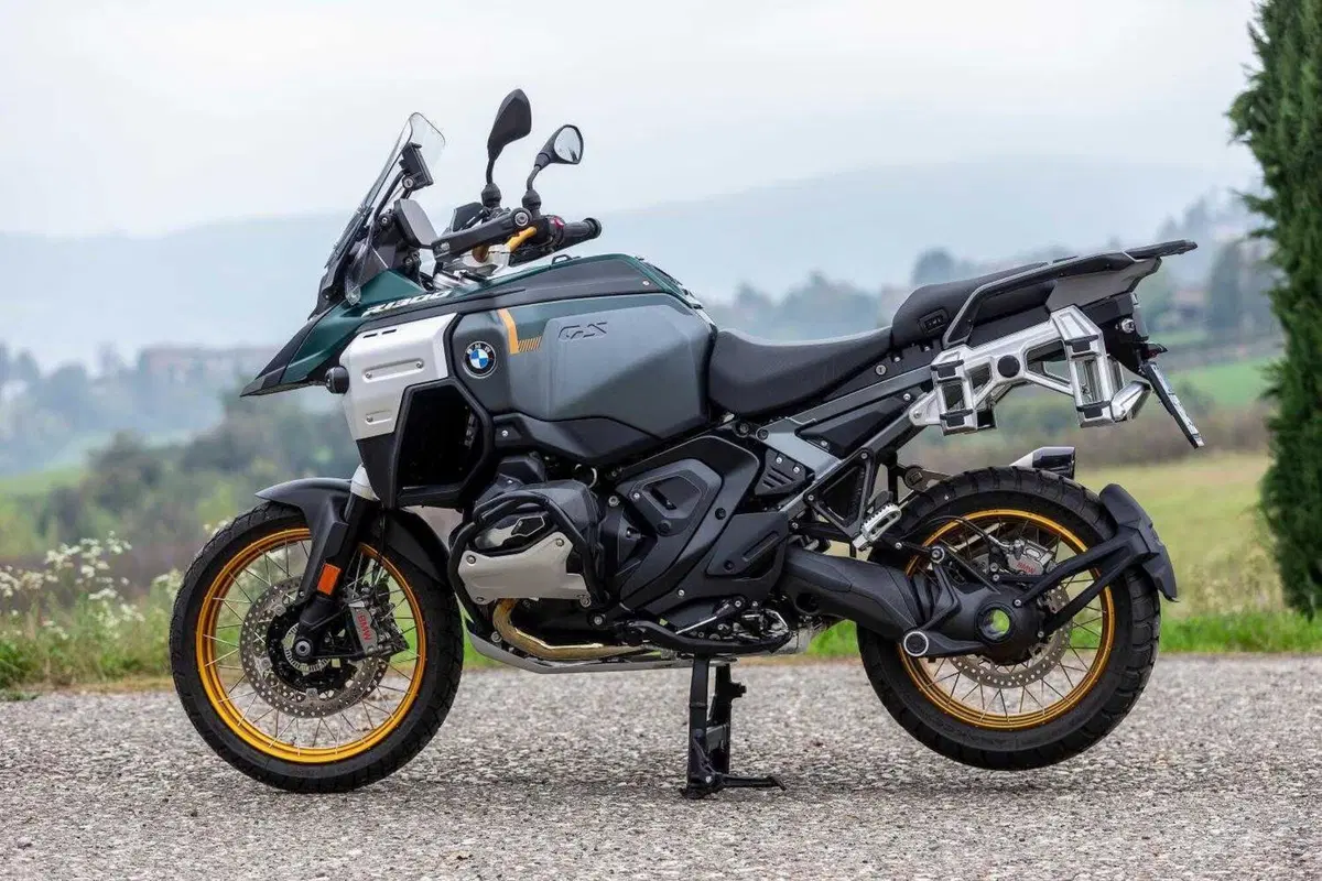 BMW R 1300 GS Adventure, il nostro TEST: la globe-trotter definitiva? [VIDEO e GALLERY] (7)