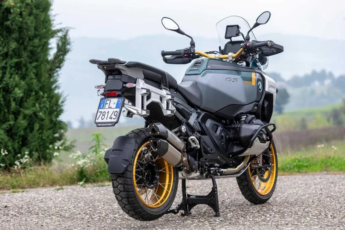 BMW R 1300 GS Adventure, il nostro TEST: la globe-trotter definitiva? [VIDEO e GALLERY] (8)