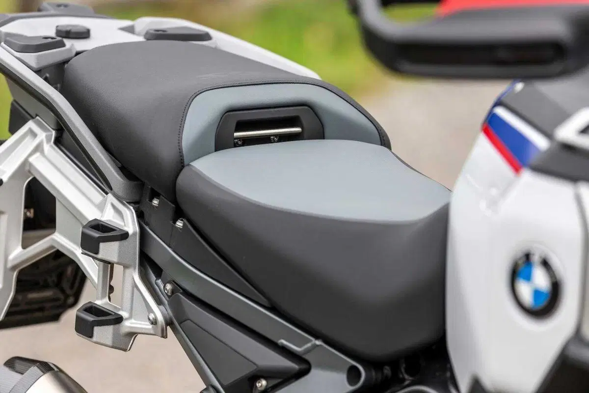 BMW R 1300 GS Adventure, il nostro TEST: la globe-trotter definitiva? [VIDEO e GALLERY] (21)