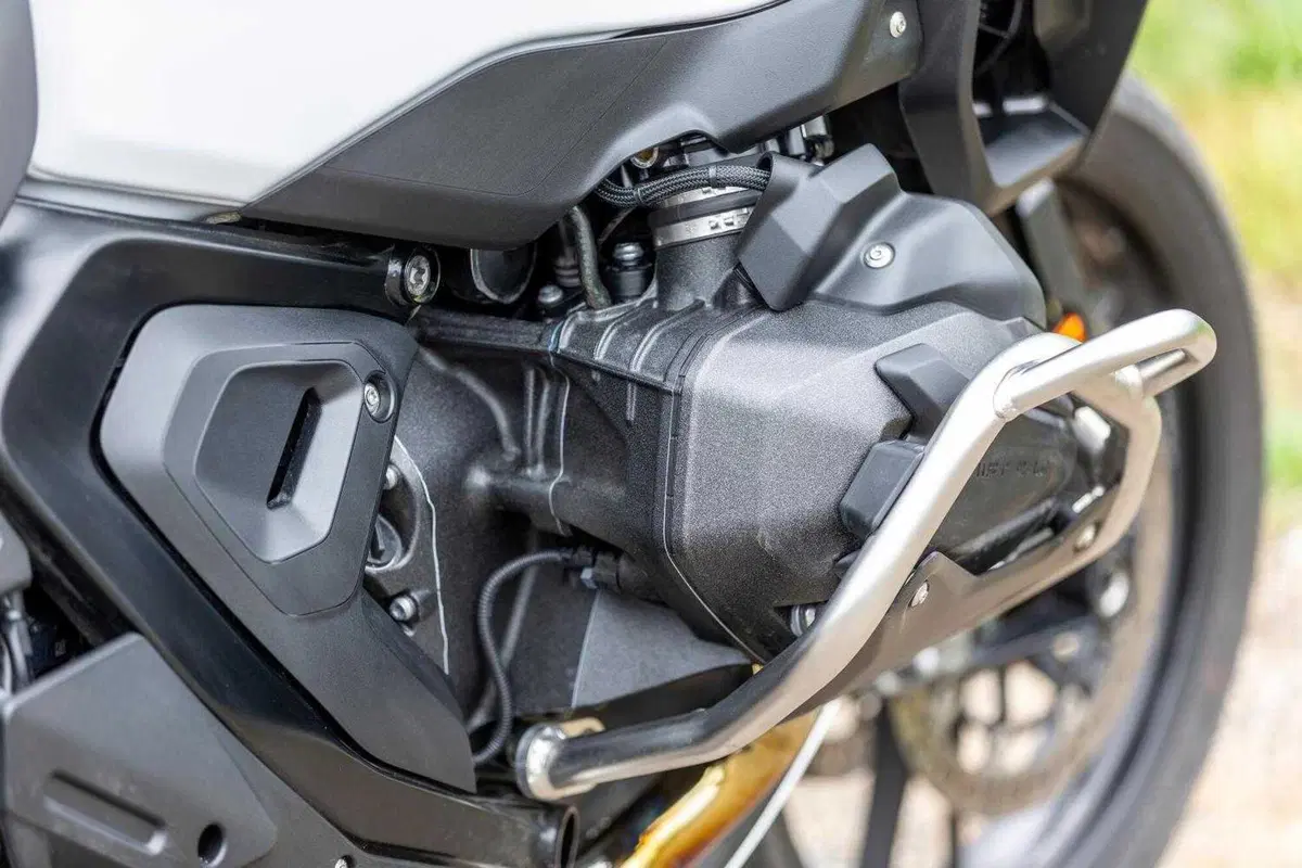 BMW R 1300 GS Adventure, il nostro TEST: la globe-trotter definitiva? [VIDEO e GALLERY] (33)