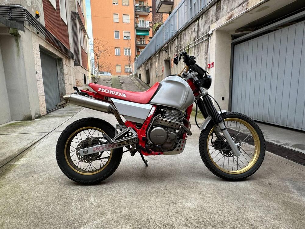 Honda NX 650 Dominator (1988 - 90) (4)