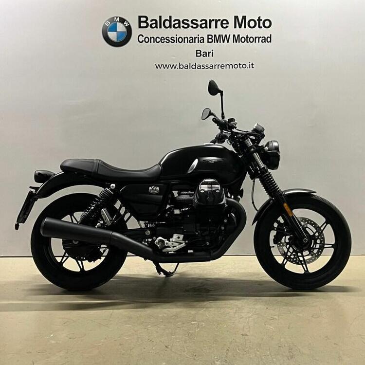 Moto Guzzi V7 Stone (2021 - 24) (4)