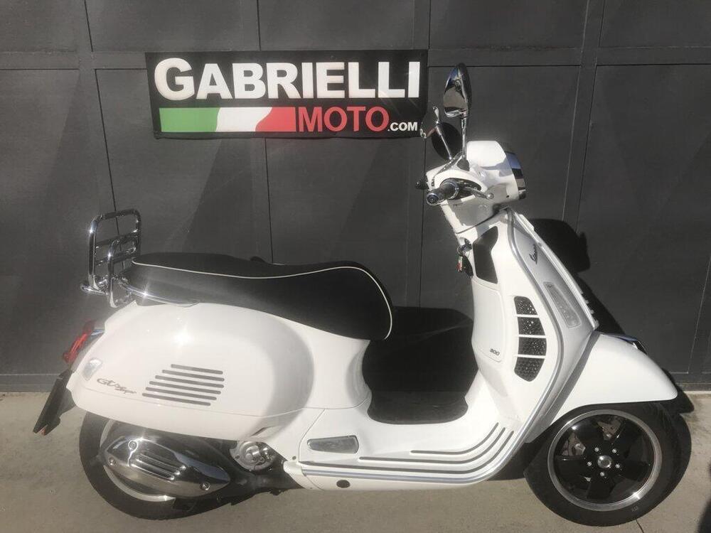 Vespa GTS 300 Hpe (2019) (3)