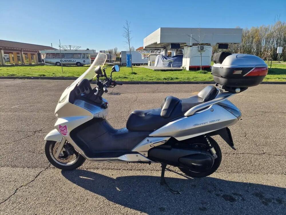 Honda Silver Wing 600 (2001 - 05) (3)