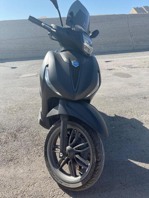 Piaggio Beverly 300 ABS-ASR (2021 - 24)