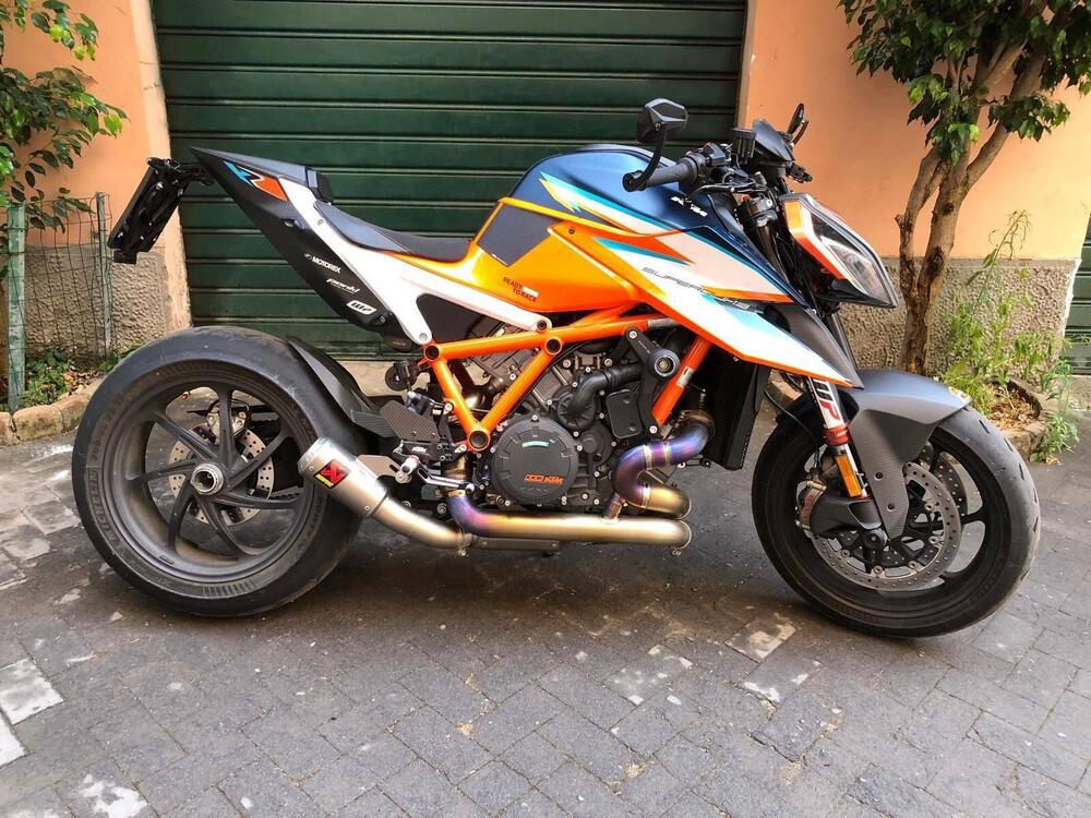 KTM 1290 Super Duke RR (2021)