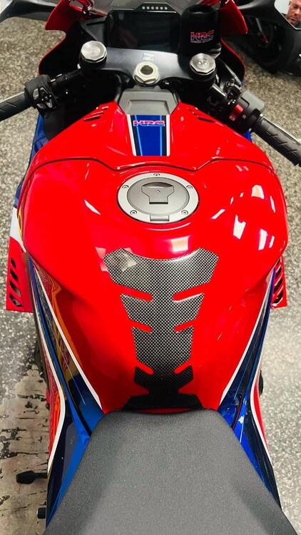 Honda CBR 1000 RR-R Fireblade (2020 - 21) (3)