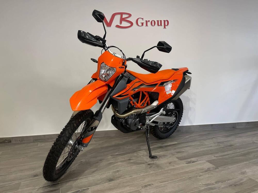 KTM 690 Enduro R (2022 - 24) (3)