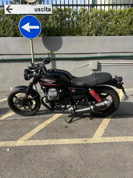 Moto Guzzi V7 Special Edition (2022 - 24)