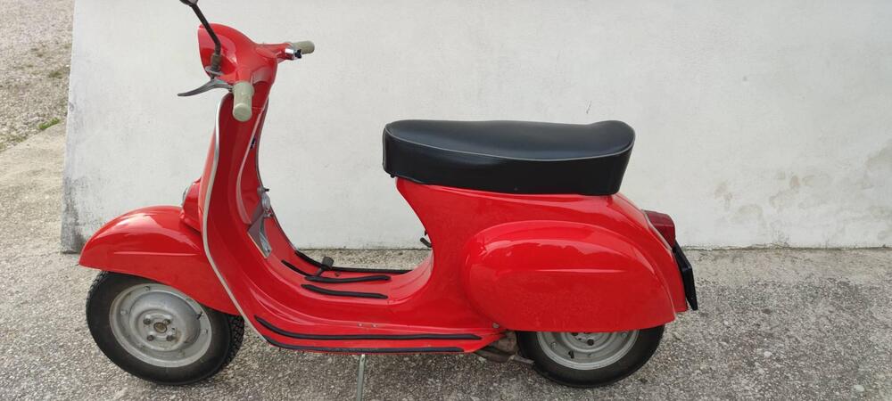 Piaggio Vespa N (2)