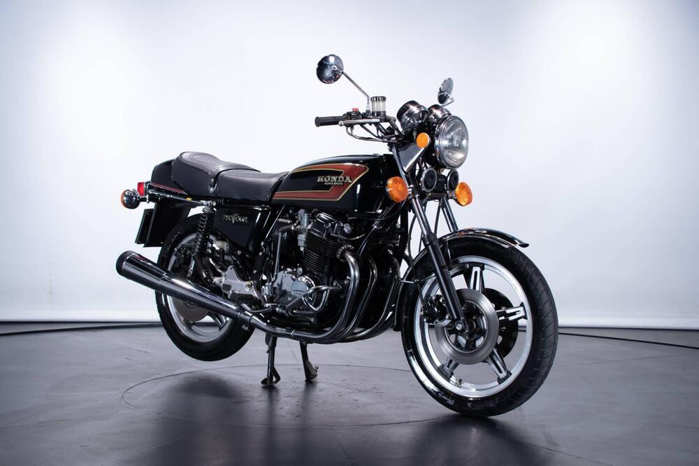 Honda CB 750 F SUPERSPORT (3)