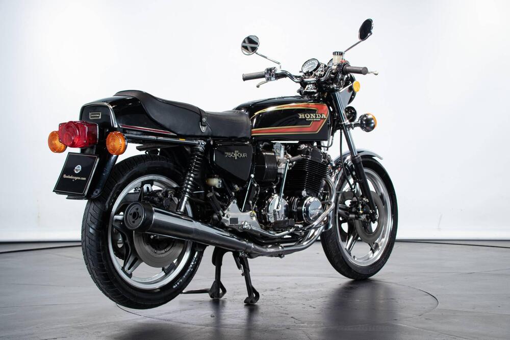 Honda CB 750 F SUPERSPORT (4)