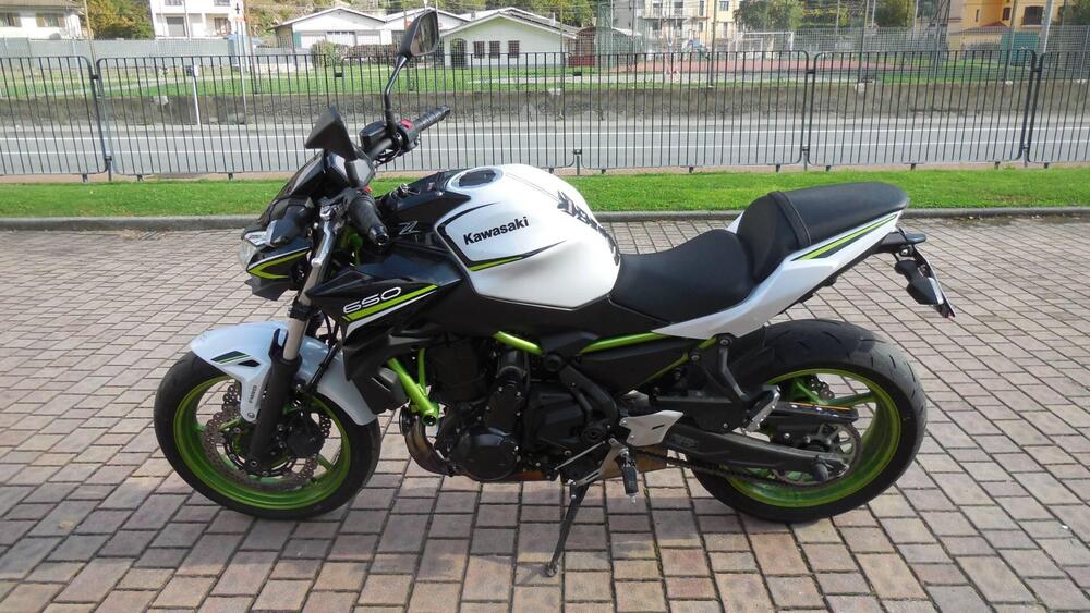 Kawasaki Z 650 (2021 - 25) (2)