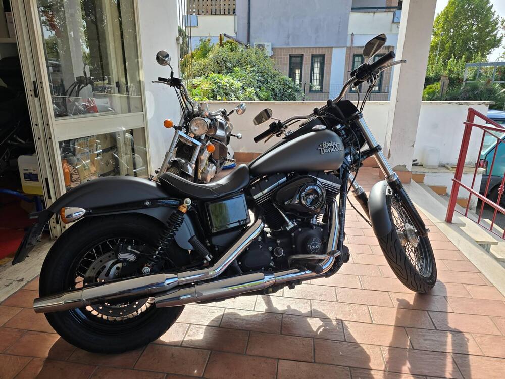 Harley-Davidson 1690 Street Bob (2017) - FXDB