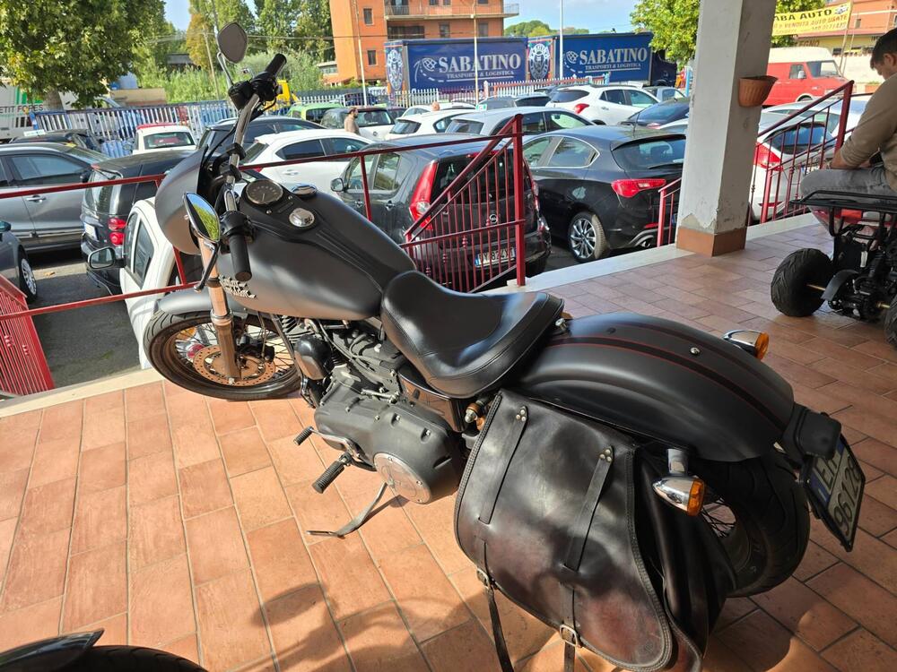 Harley-Davidson 1690 Street Bob (2017) - FXDB (3)