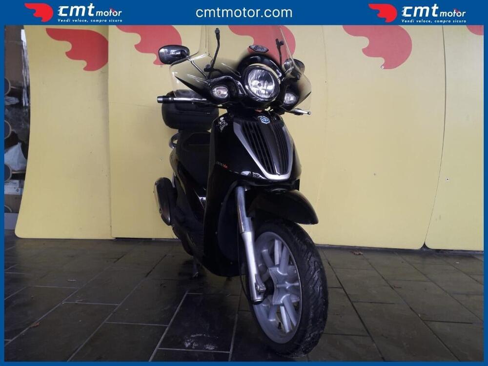 Piaggio Carnaby Cruiser 300 (2008 - 13) (2)