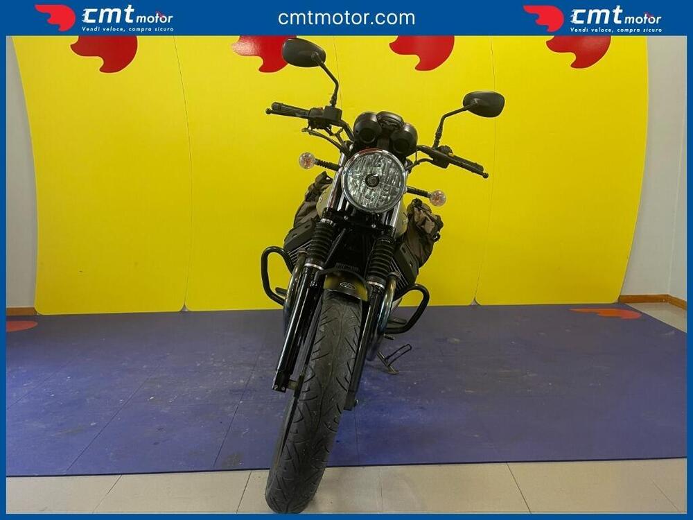 Moto Guzzi V7 II Stone (2015 - 17) (2)