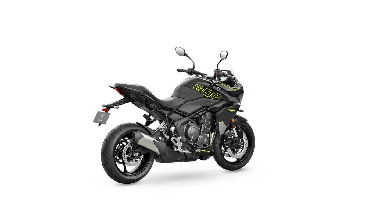 Nuova Triumph Tiger 800: nuovo motore, dotazione top. Ecco quanto costa e quando sarà in vendita (2)