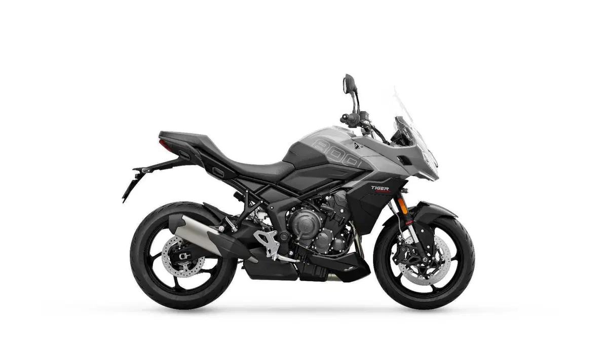 Nuova Triumph Tiger 800: nuovo motore, dotazione top. Ecco quanto costa e quando sarà in vendita (13)