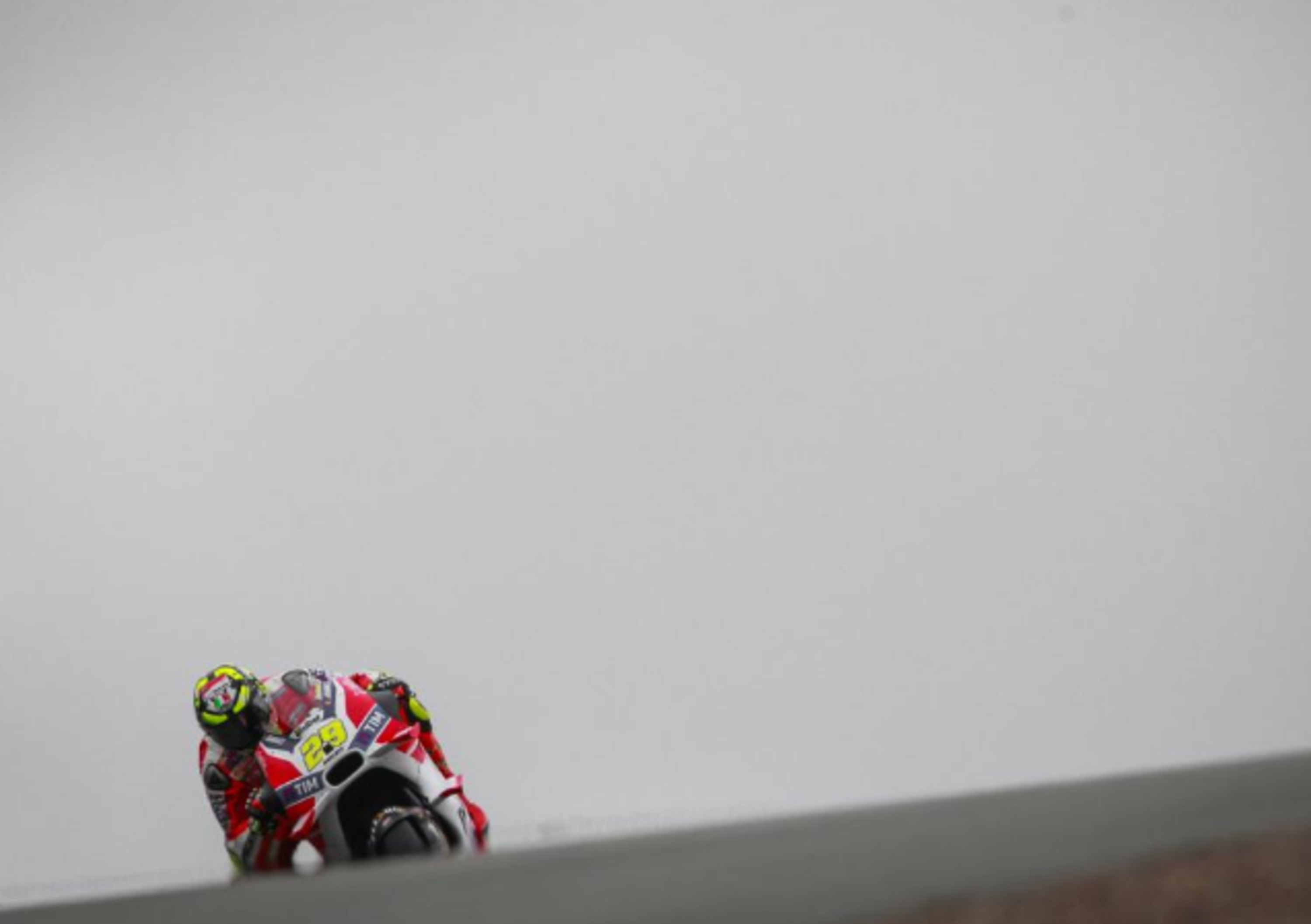 MotoGP 2016. FP1 al Sachsenring, maltempo protagonista