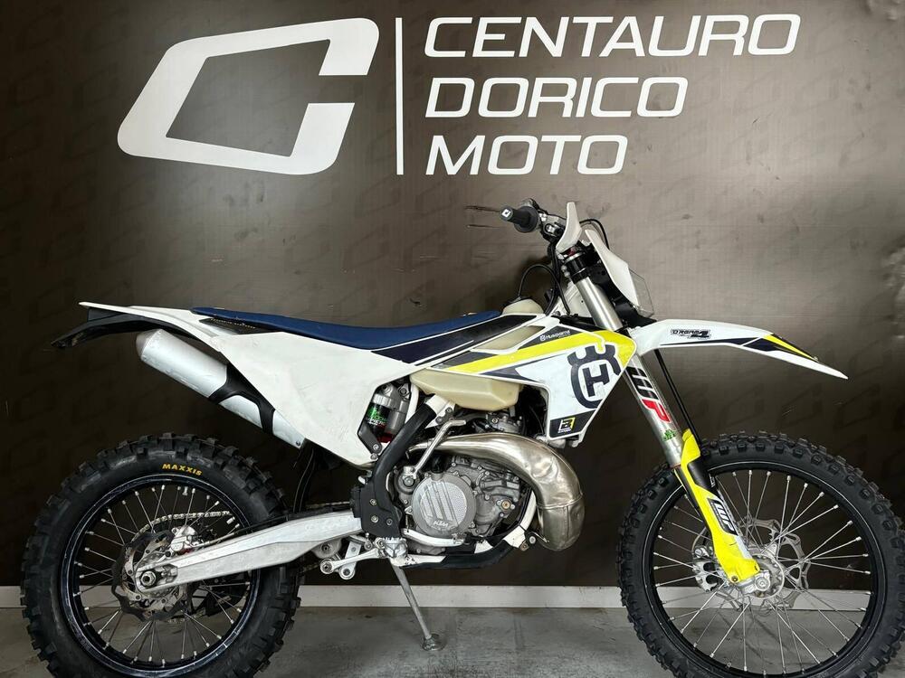 Husqvarna TE 300i (2018) (2)