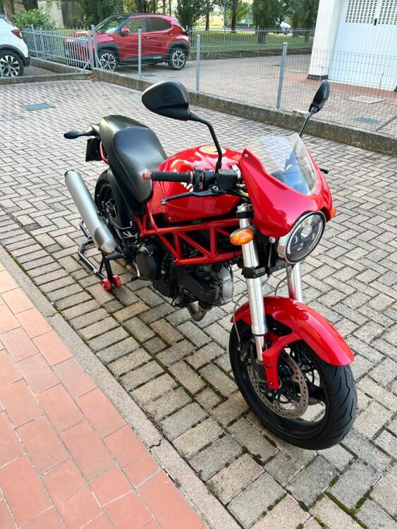 Ducati Monster 695 (2006 - 08) (4)