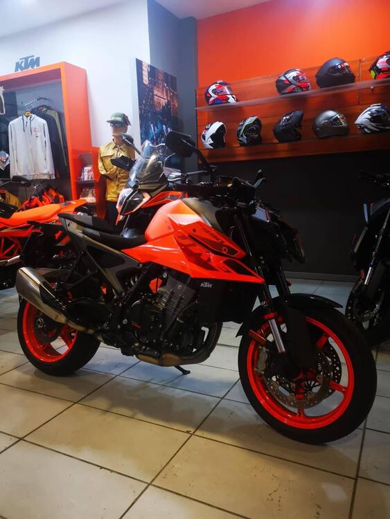 KTM 990 Duke (2024) (3)