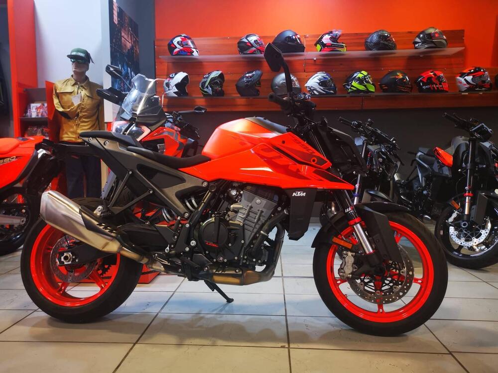 KTM 990 Duke (2024)