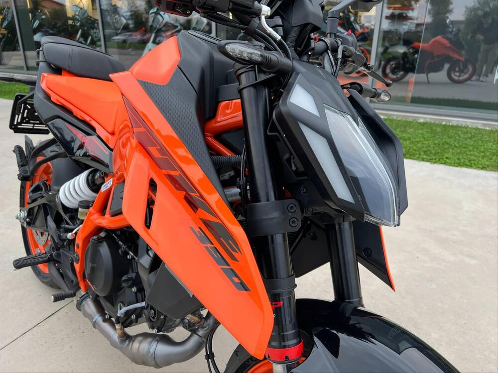 KTM 390 Duke (2024) (2)