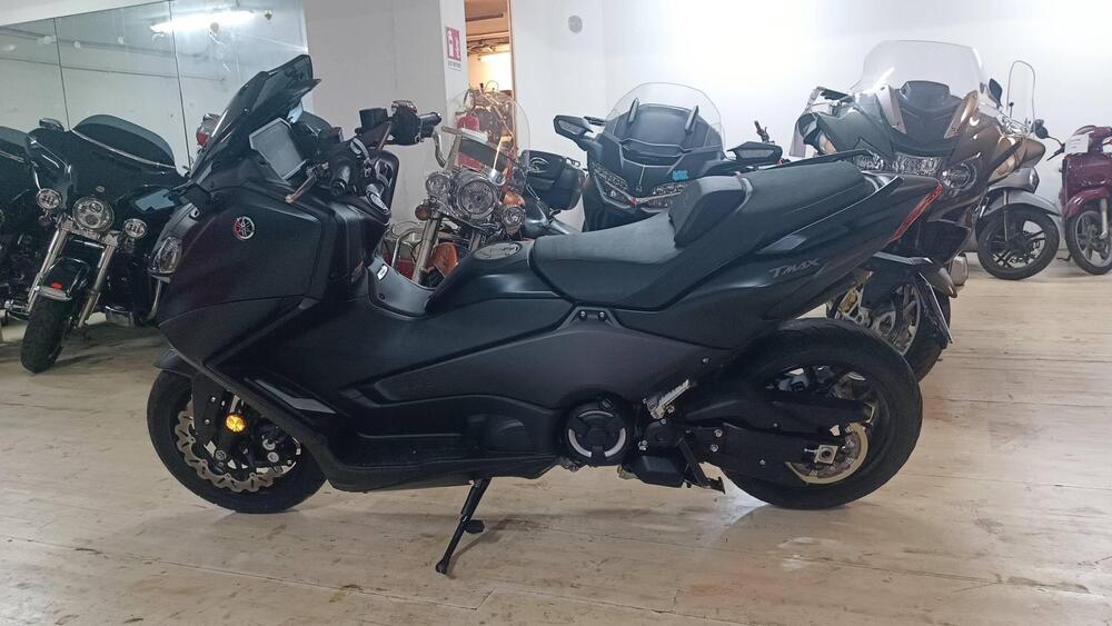 Yamaha T-Max 560 (2022 - 24) (4)