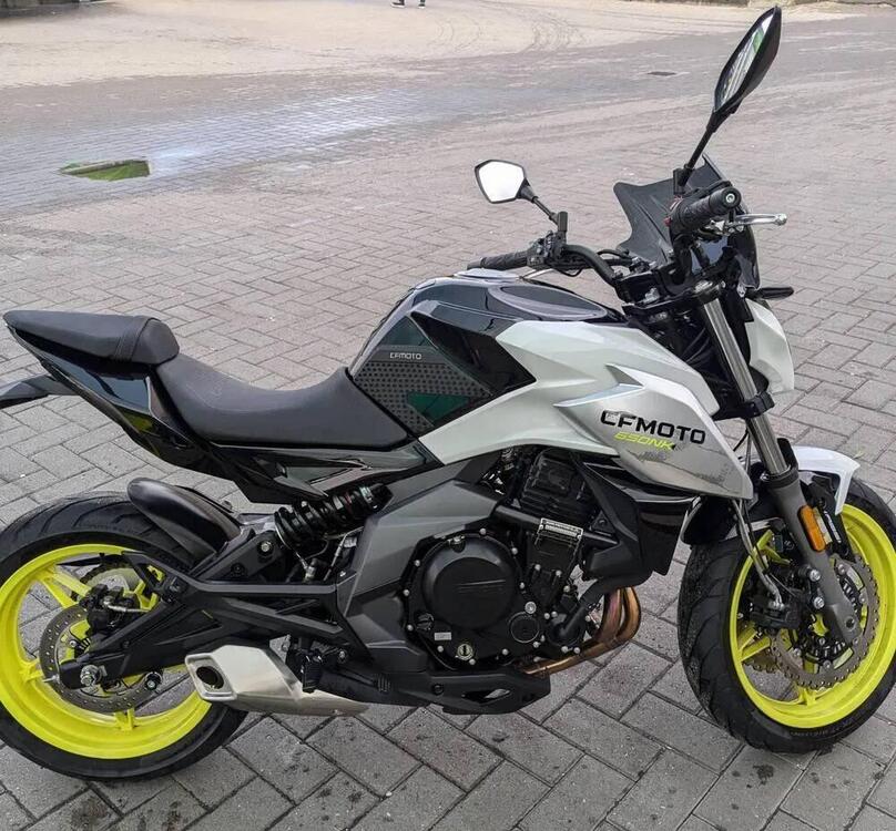 CFMOTO 650NK (2021 - 24) (5)