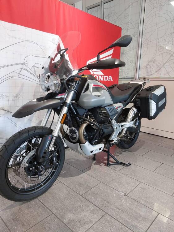 Moto Guzzi V85 TT Travel (2021 - 23) (5)