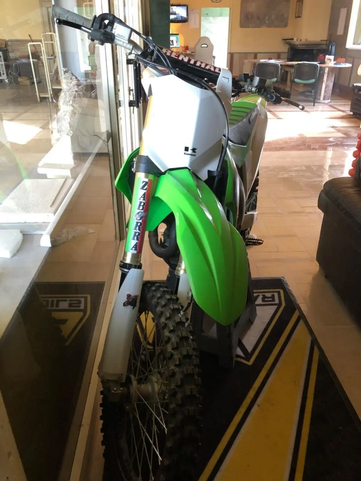 Kawasaki KX450F (2019) (3)