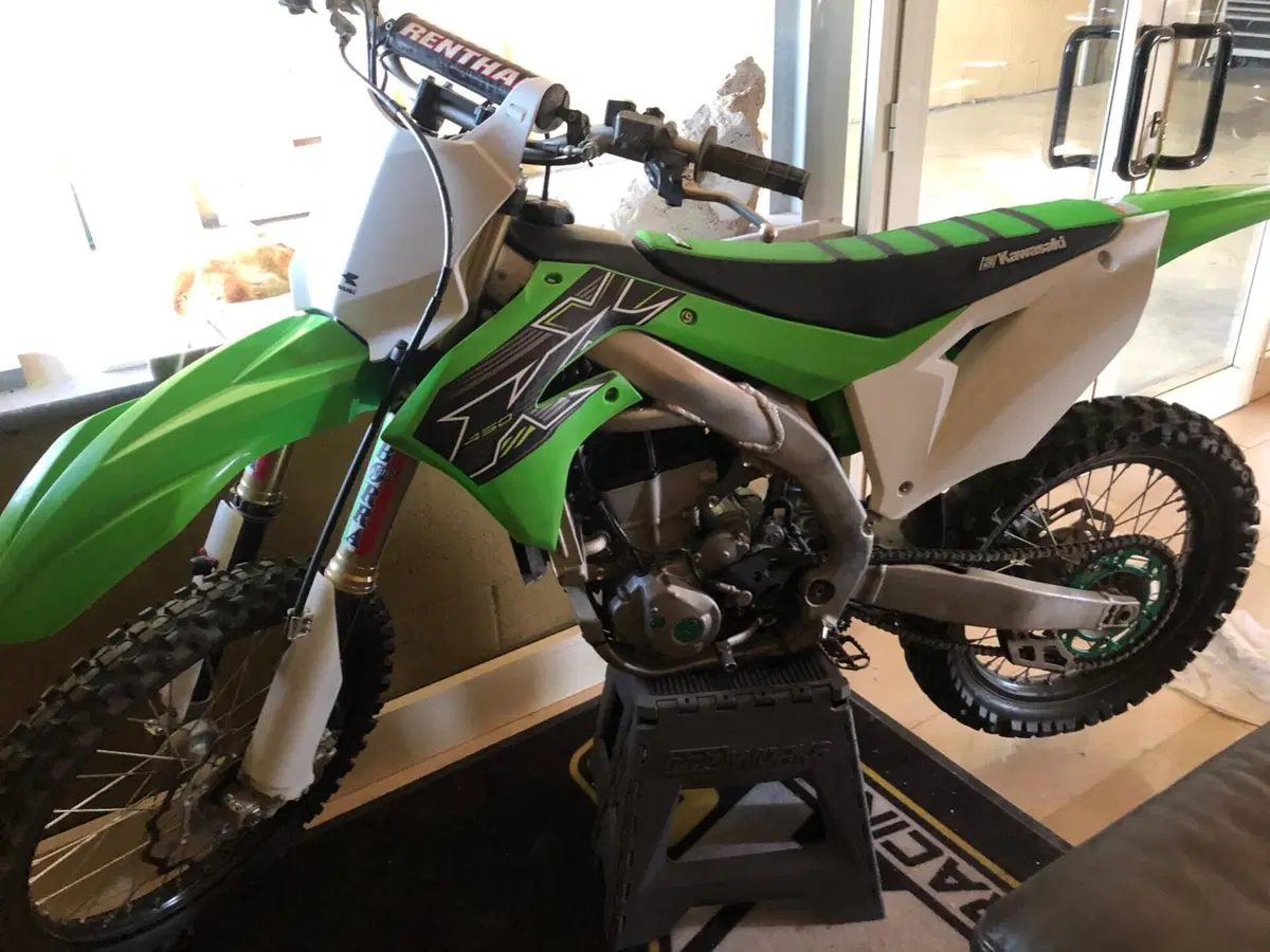 Kawasaki KX450F (2019) (4)