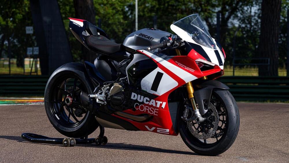 Ducati Panigale V2 Superquadro Final Edition (2024)