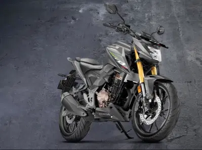 Honda CB300F Flex la "Flex Fuel" disponibile in India