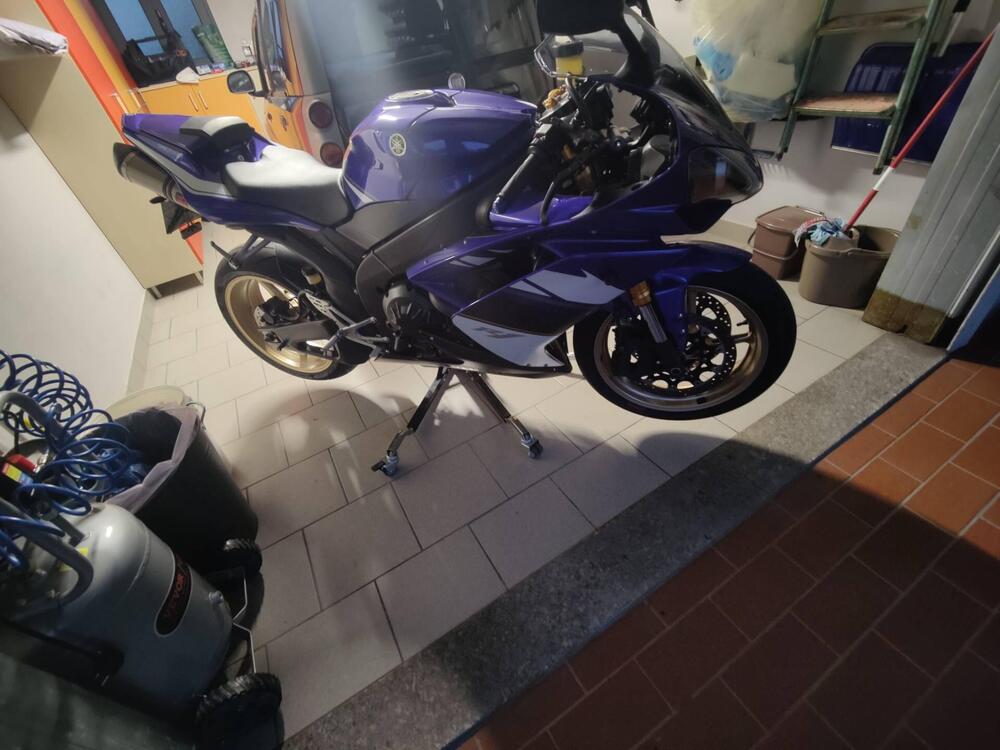 Yamaha YZF R1 (2007 - 08) (2)