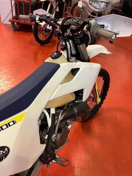 Husqvarna TE 300i (2018) (5)